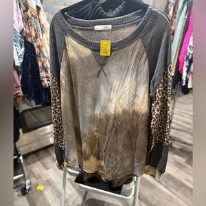 Leopard Sleeve Contrast Long Sleeve Top